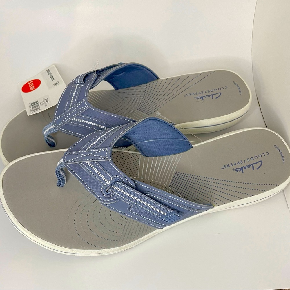 Women’s Clarks Cloud stepper Indigo sandals size 11